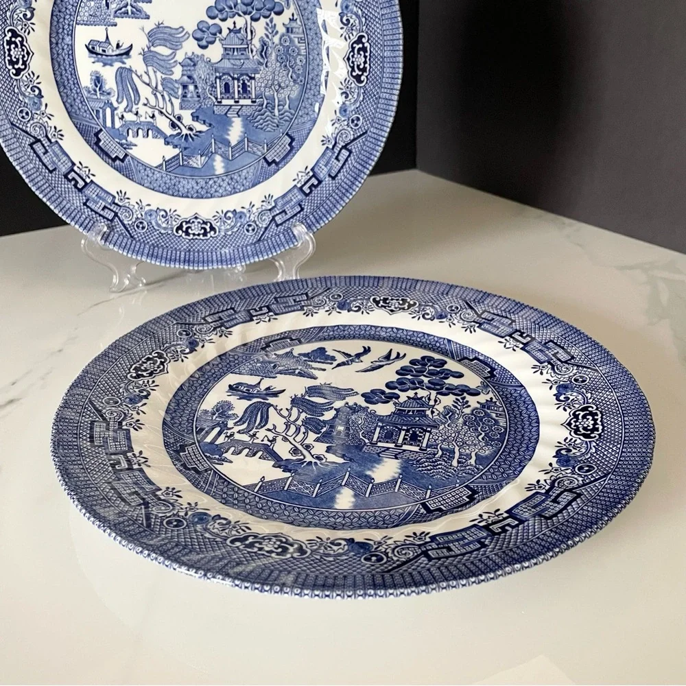 SET of 2 Blue Willow Dinner Plates - Essex